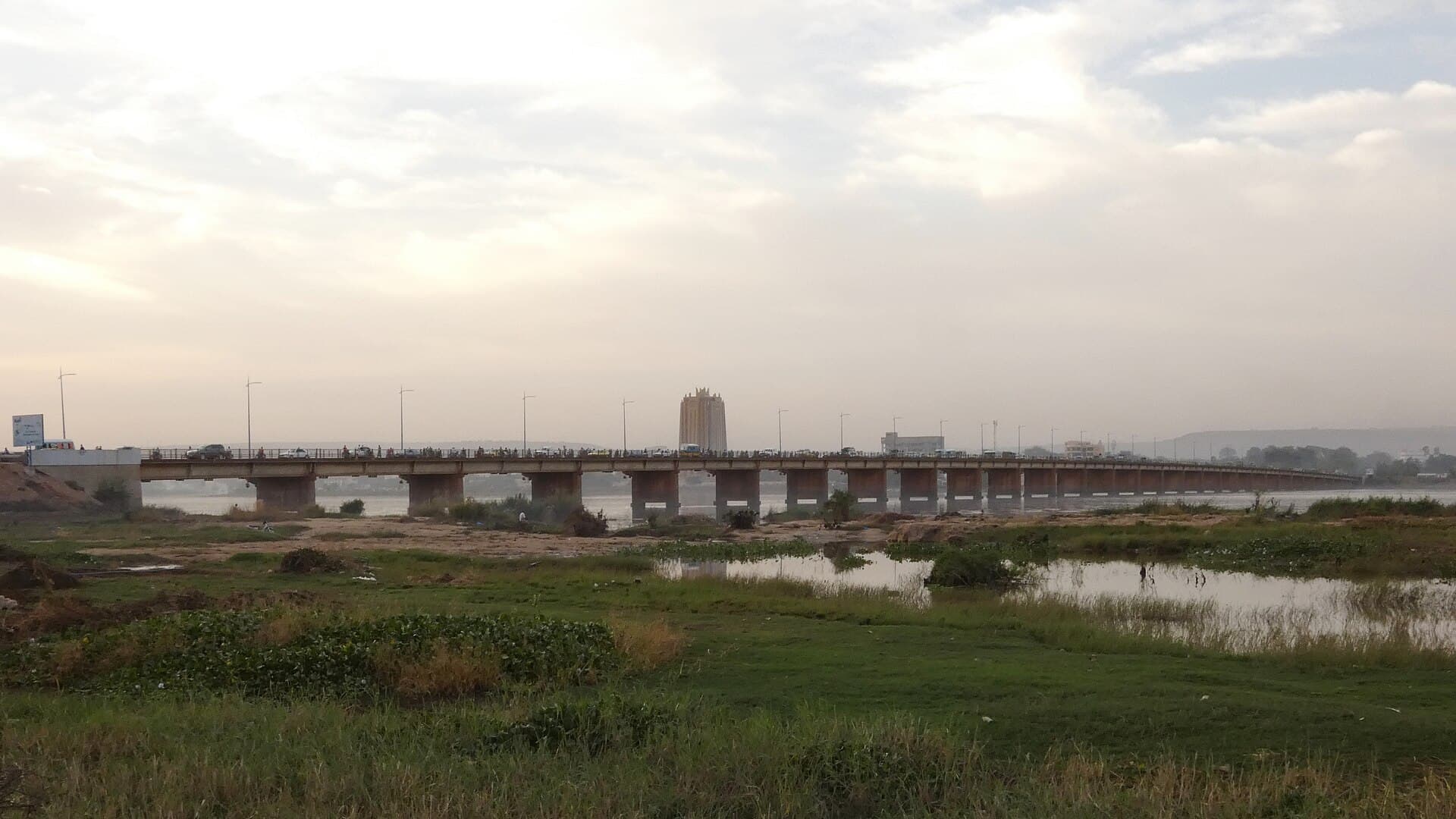 Martyrs Bridge over the Niger River, Bamako, Mali