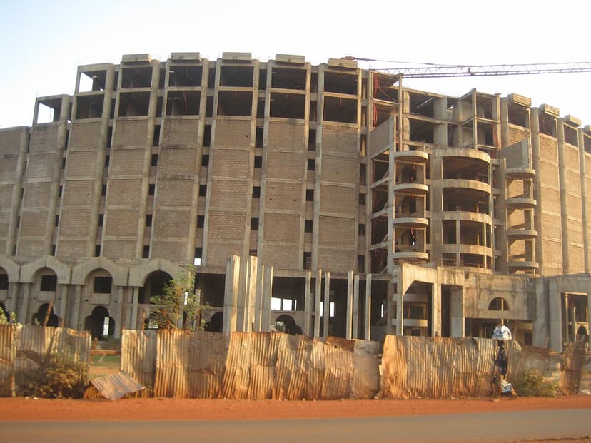 Chantier de construction d'un immeuble à Bamako, Mali